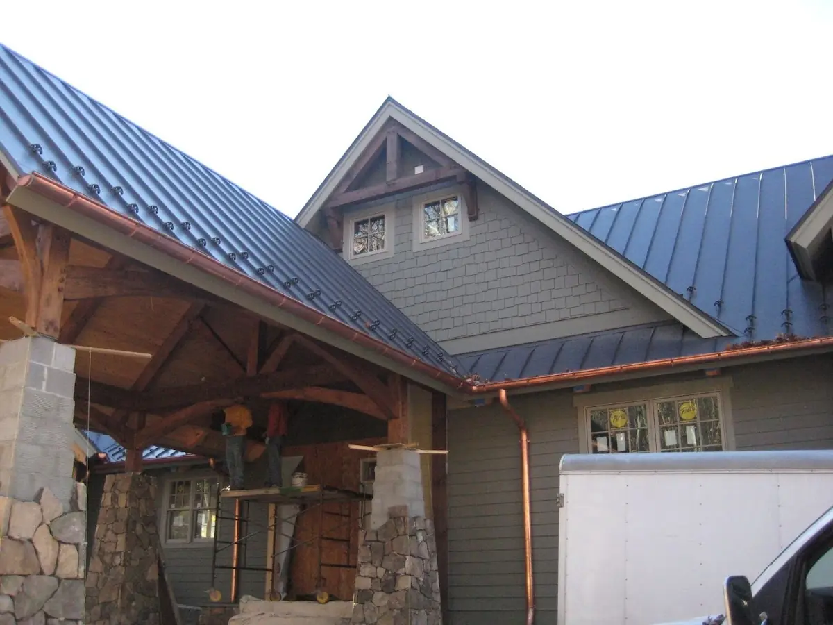 Craftsman Roofing team delivering quality roofing work in Germany